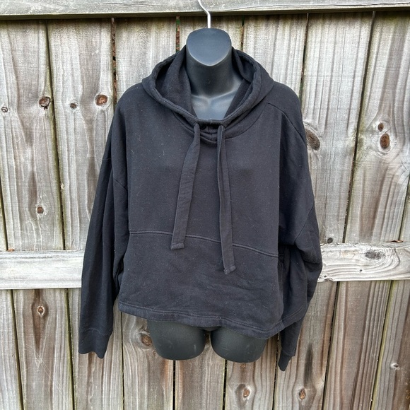 Zella Tops - Zella black cropped hoodie